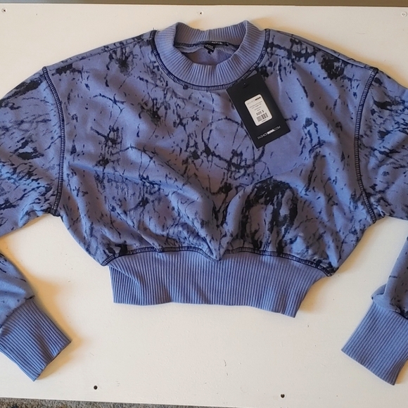 Fashion Nova NWT Cropped Blue Tie Dye Sweatshirt - Picture 1 of 2